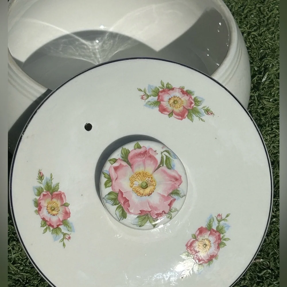 Vintage 1950s Halls Rose White 658 Stoneware Casserole Dish & Lid MCM Made USA